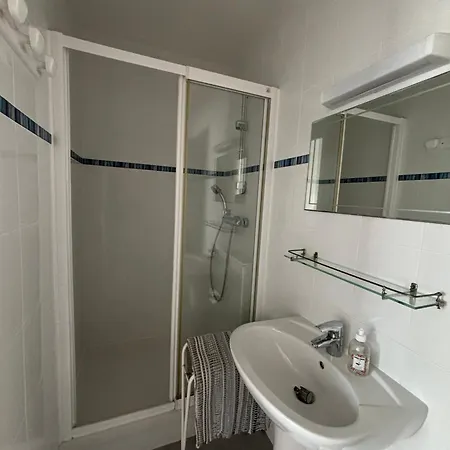 4 Pieces Avec Balcon Face Mer, Proche Et Commerces, Ideal Famillies - Fr-1-197-199 Lejlighed *