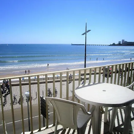 4 Pieces Avec Balcon Face Mer, Proche Et Commerces, Ideal Famillies - Fr-1-197-199 *