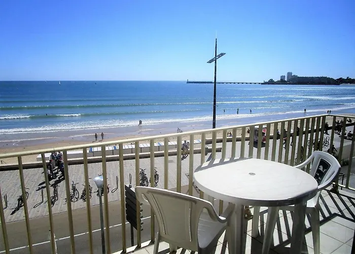 4 Pieces Avec Balcon Face Mer, Proche Et Commerces, Ideal Famillies - Fr-1-197-199 *